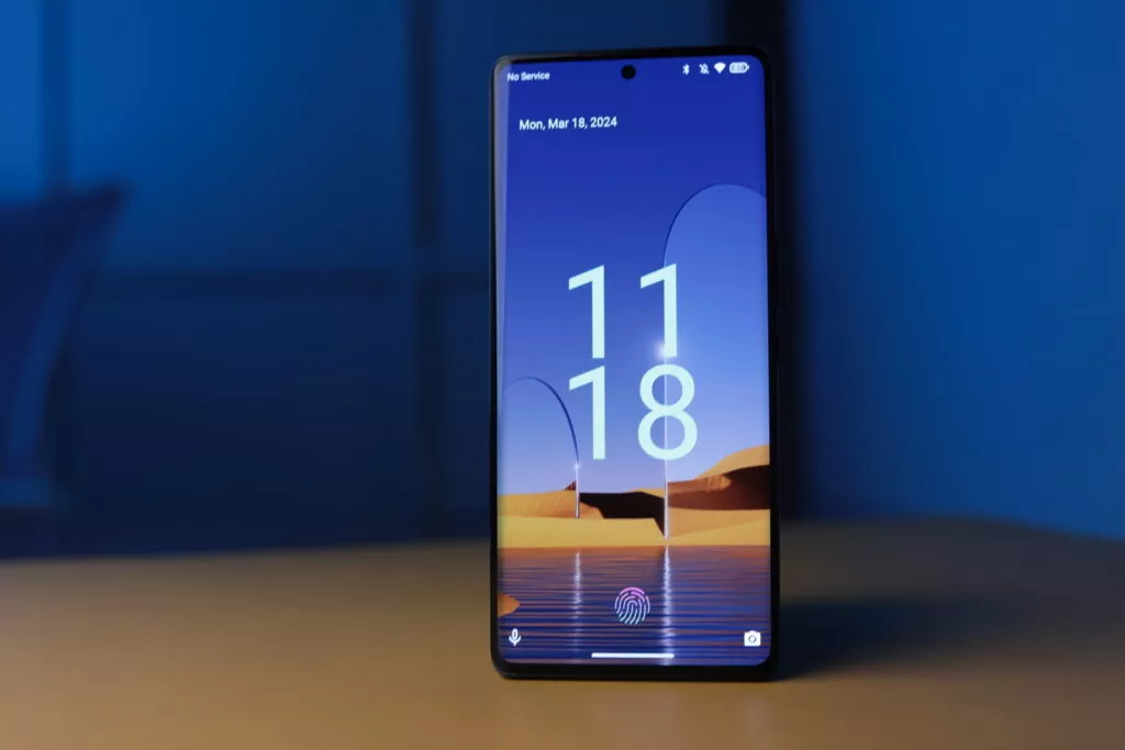 Image of the lock screen on the Lava Blaze Curve 5G 