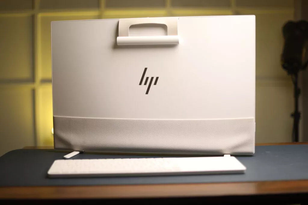 Image of the back of the HP Envy Move
