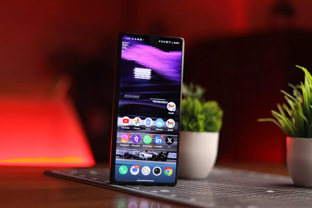 Image of the Vivo X Fold 3 Pro front