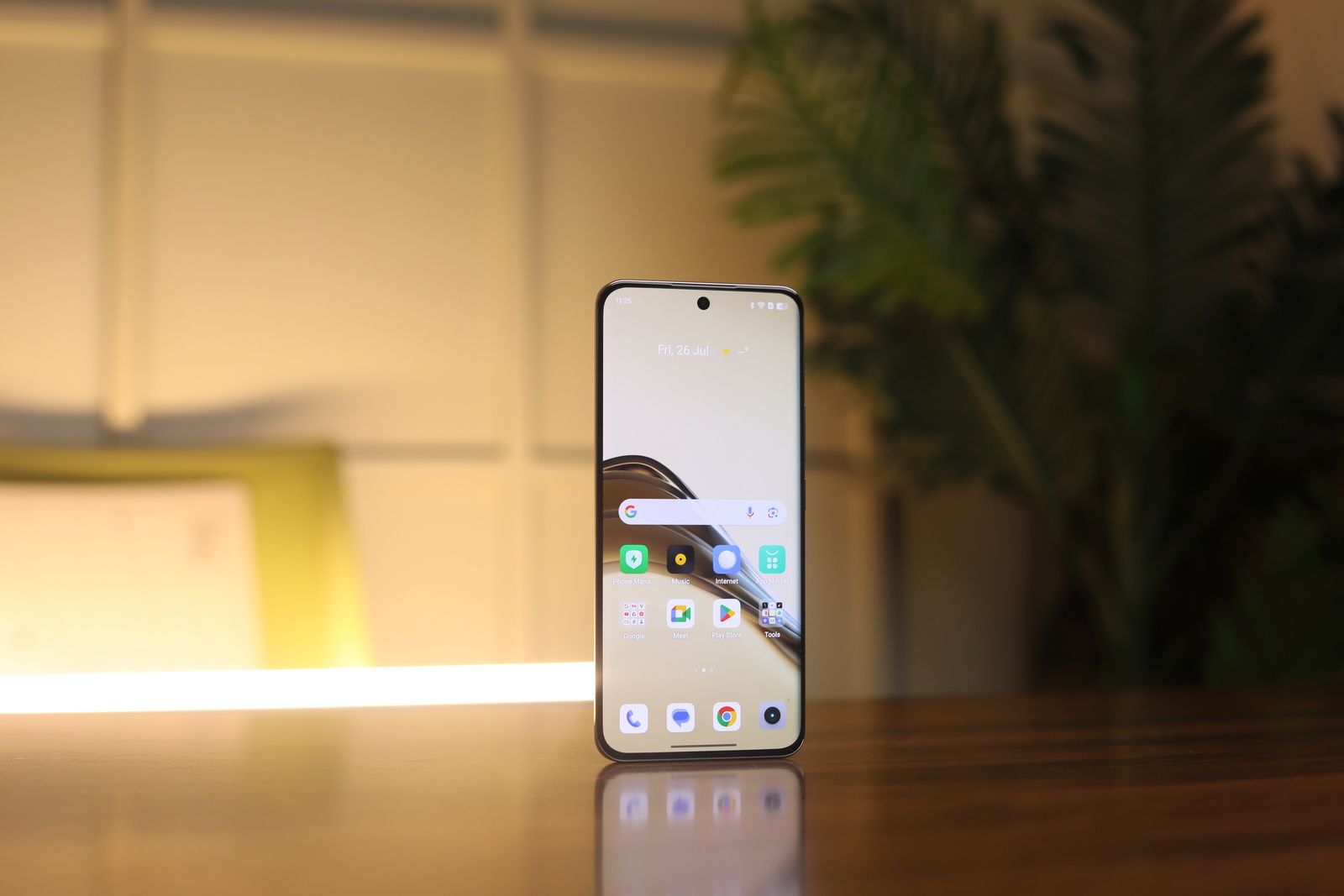Realme 13 Pro+ Review: All In on the Cameras - Fossbytes
