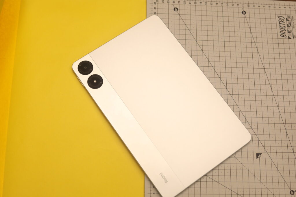 Image of the Design of the Redmi Pad Pro 5G-2