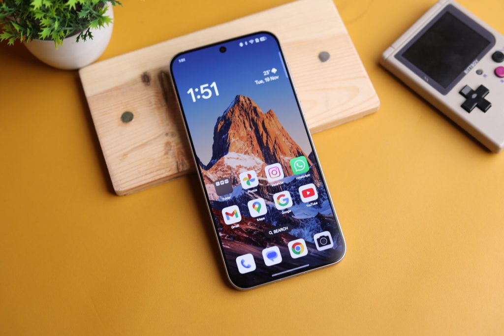 Image of the Display on the OPPO Find X8