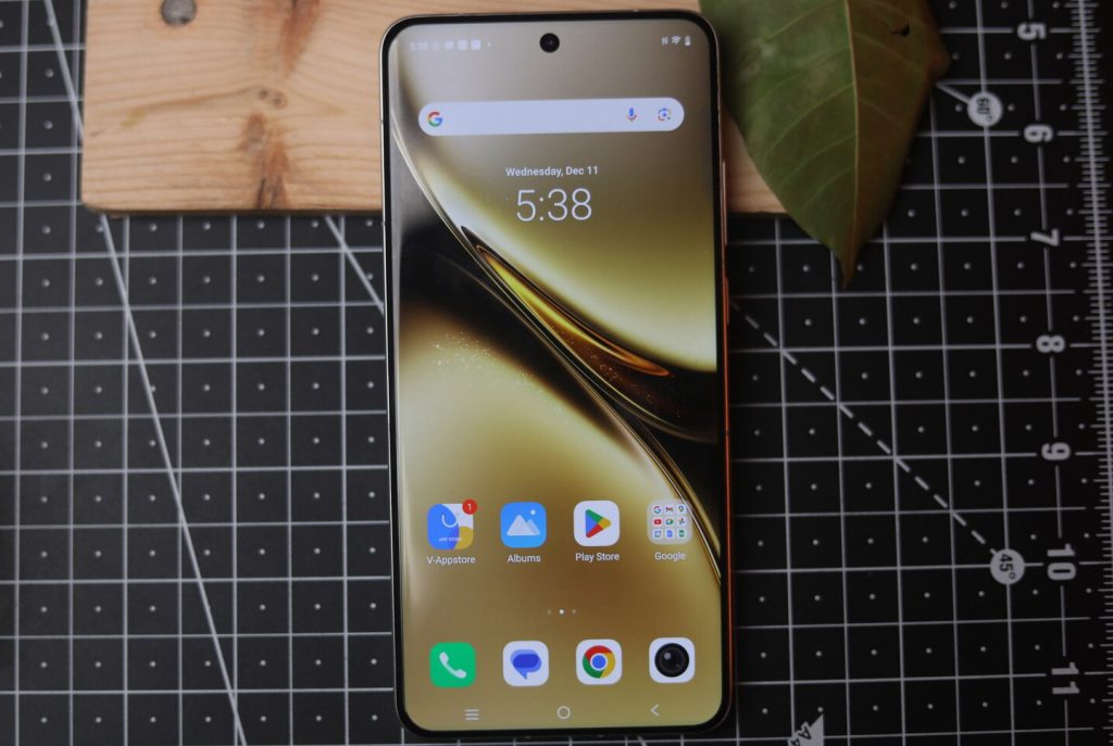 Image of the display on the vivo X200 Pro-1