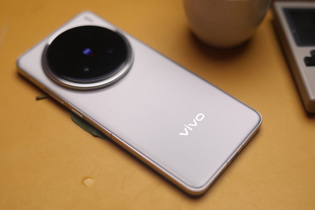 vivo X200 Pro-1的背面设计