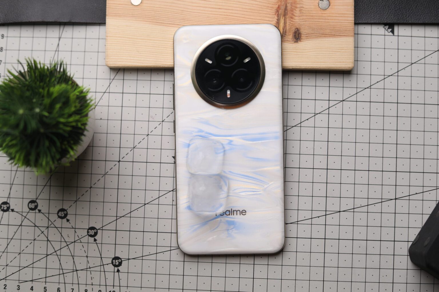 Realme 14 Pro+ Review: Stunning Design & Capable Cameras - Fossbytes