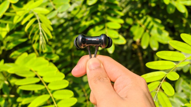 OnePlus Bullets Wireless Z3 Review: High on Bass, Low on Price