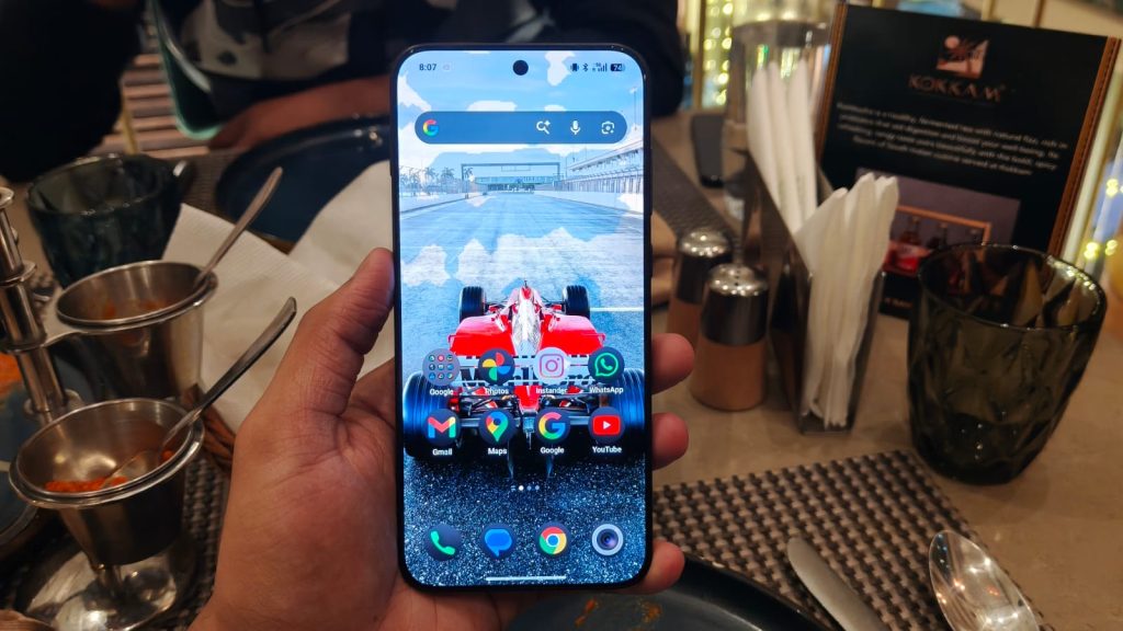 OPPO Raskite X9 iš priekio