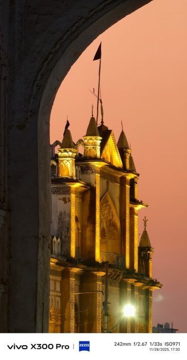 Zoom sample from X300 Pro