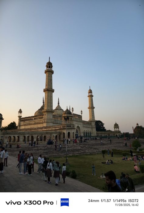 Zoom sample from X300 Pro