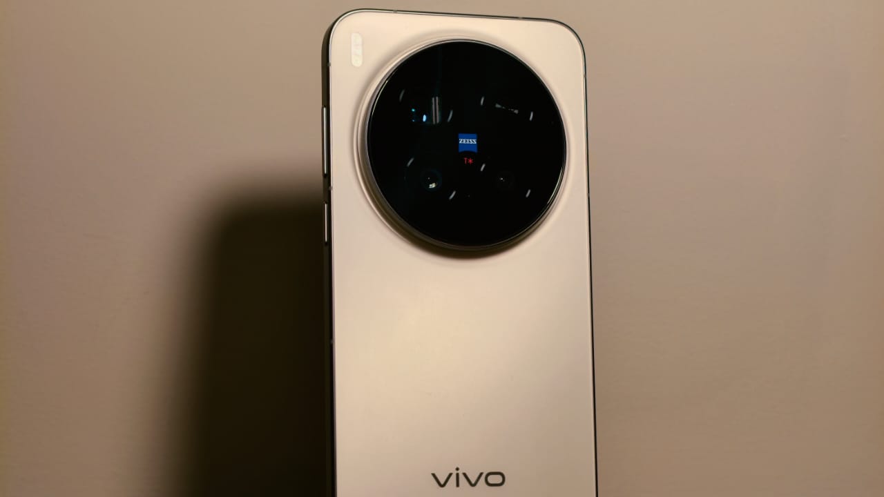 vivo X300 Pro featured image