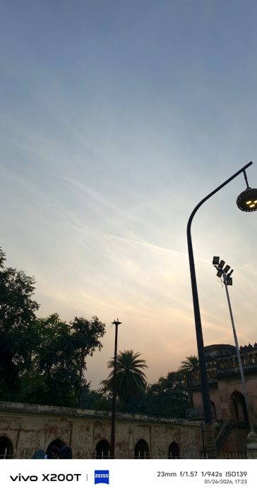 Camera sample from X200T-9