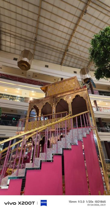 Camera sample from X200T-37