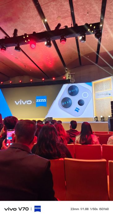 vivo V70 Camera sample-14