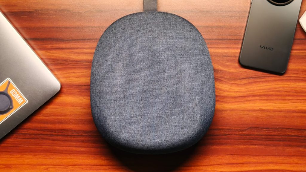 Sony WH-1000XM6 carrying case