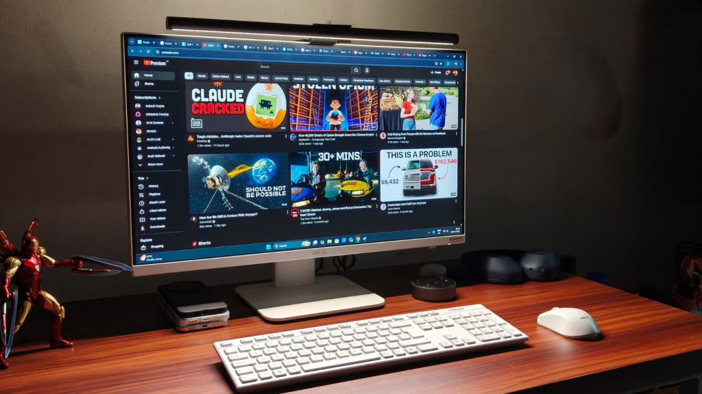 youtube home page opened on the Asus VM670KA